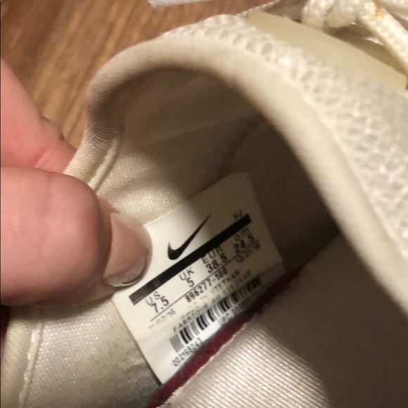 👟Nike White Presto👟 - Picture 5 of 5